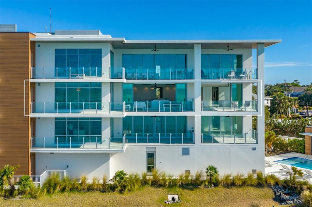 4750 Ocean Blvd, #202