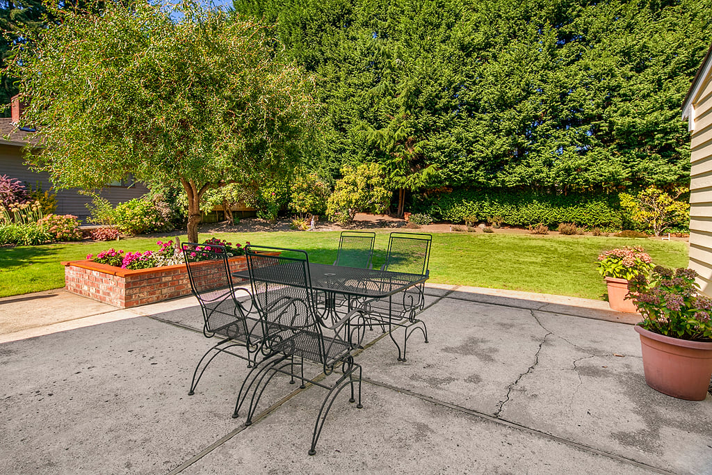 13018 NE 1st St