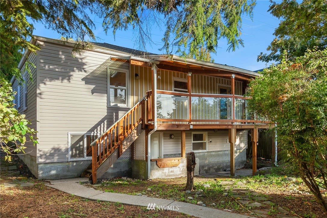 9107 8th Avenue NE
