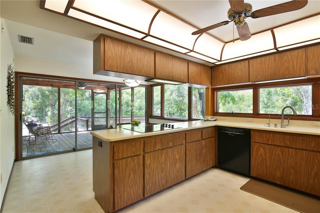 1311 Roberts Bay Ln