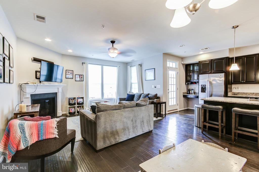 8127 Greenbelt Station Pkwy, #303M