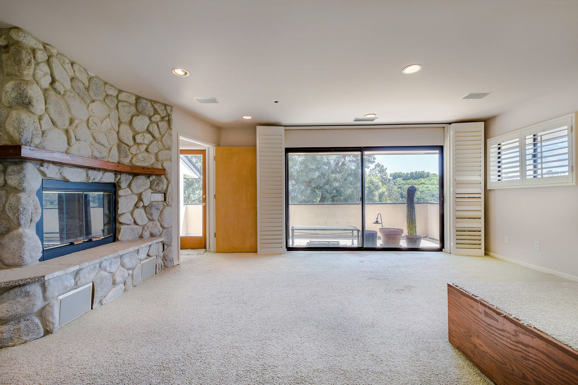 9545 Hidden Valley Rd, Hidden Valley Colony