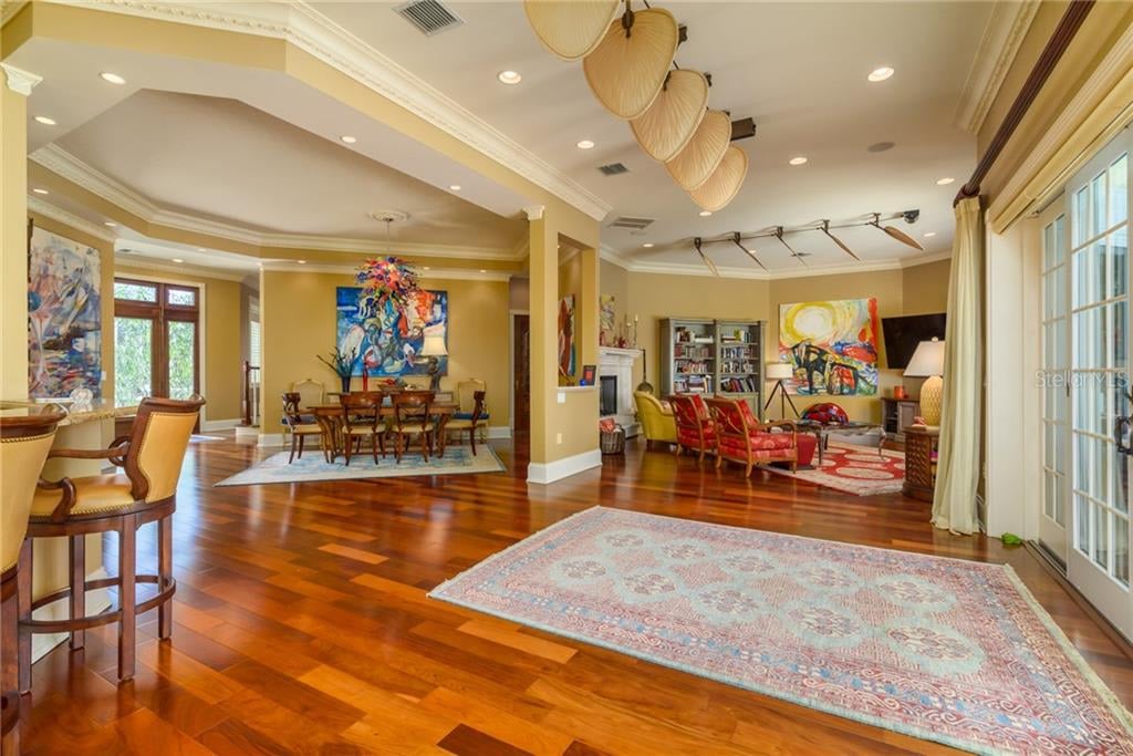 Estate on Lido Shores