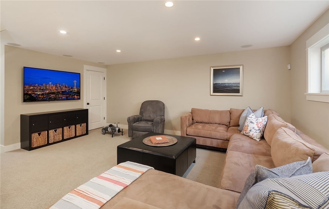 2817 14th Ave W Unit B