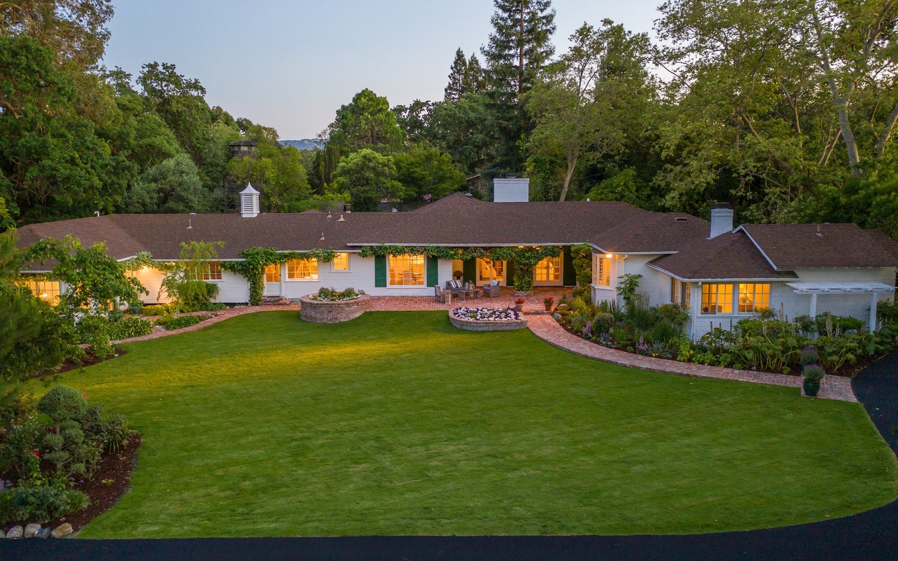 160 Alderwood Rd