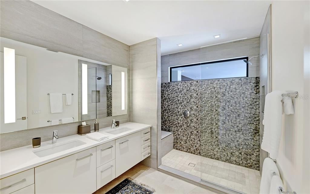 1580 Harbor Cay Lane