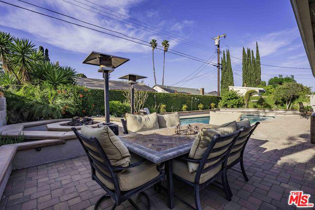 15955 Acre St, North Hills, CA