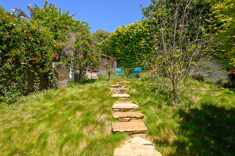 Beautiful Oceanview Hill Section Family Home