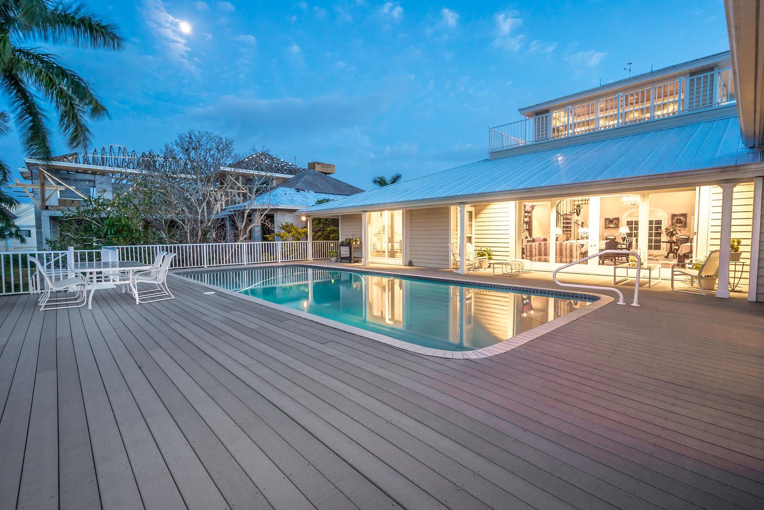 1329 Vista Dr