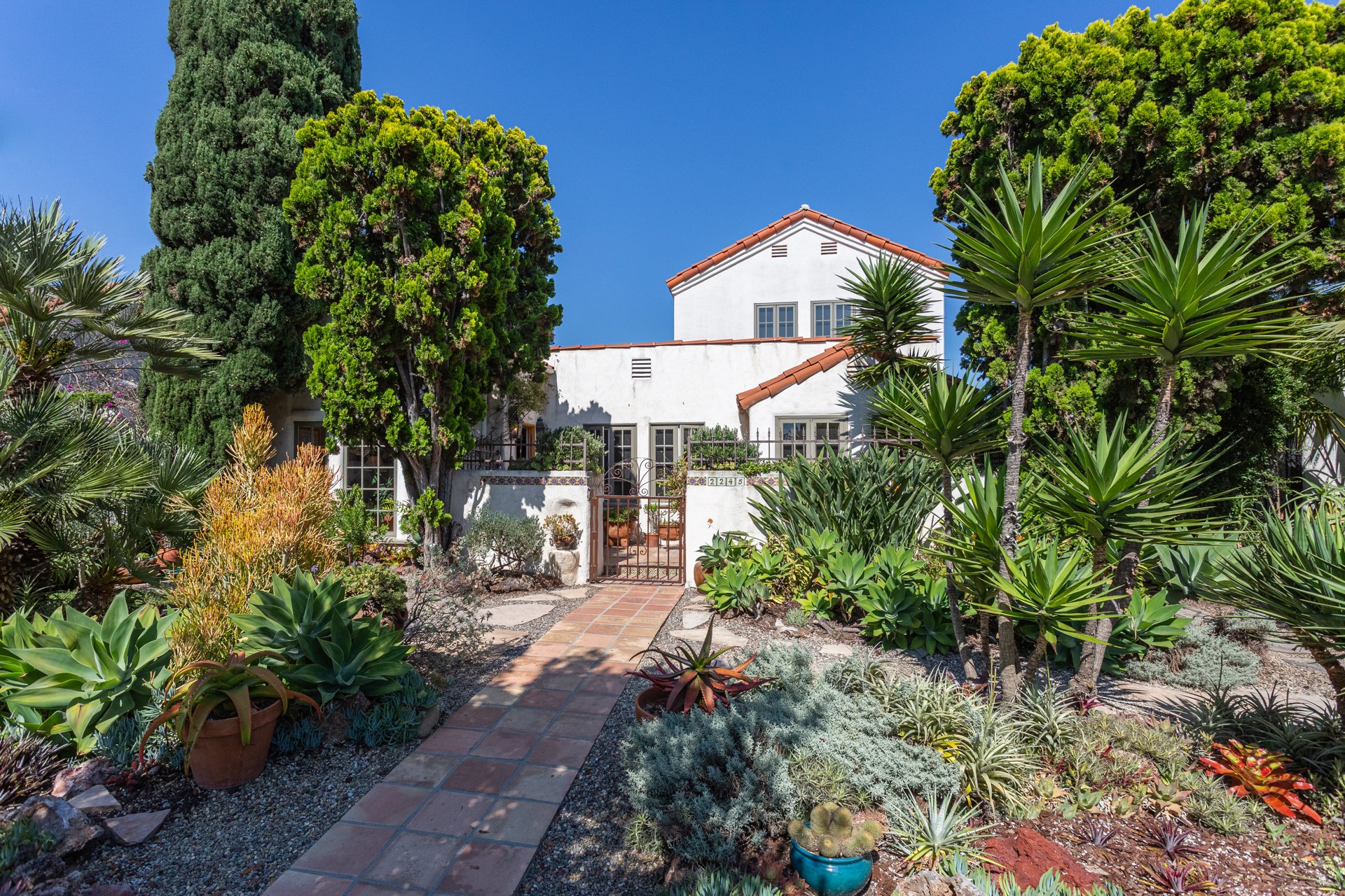 2245 Cloverfield Blvd, Sunset Park
