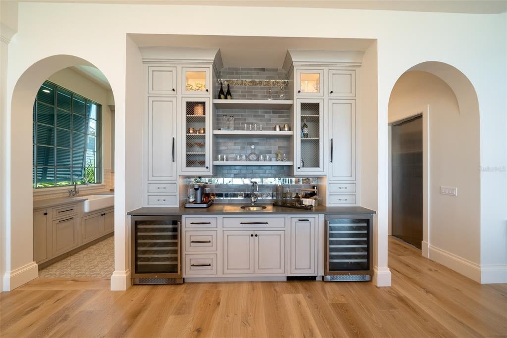 100 Beach Ave, Anna Maria