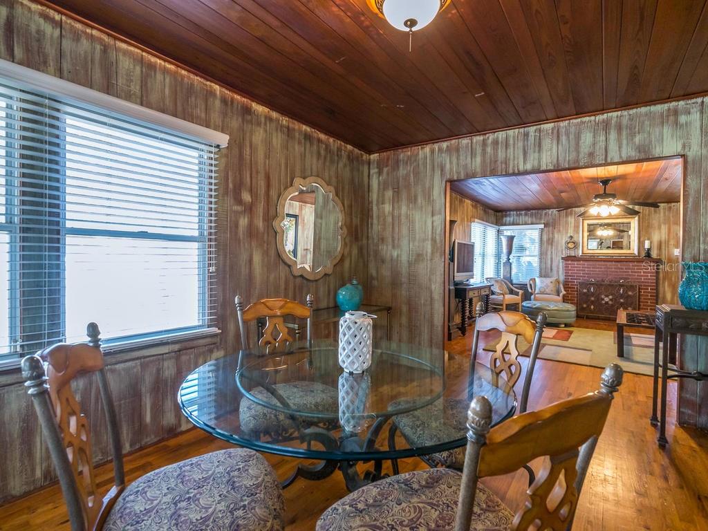 Valencia Terrace - A charming downtown cottage 