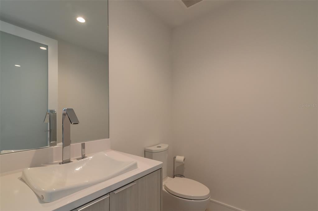 4750 Ocean Blvd, #202