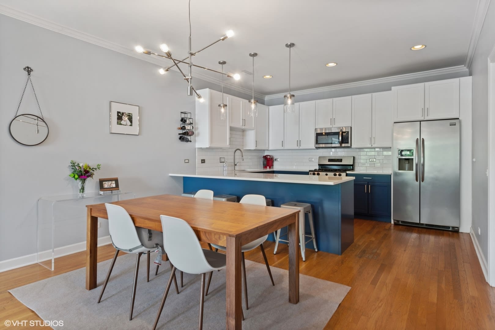 2107 W Belmont 2B