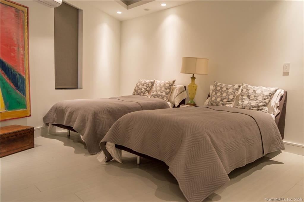 34 Bruce Park Ave 1