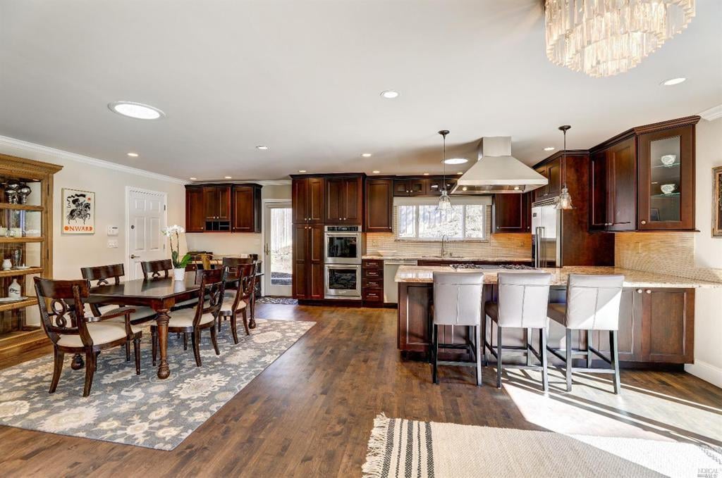 6 Taft Ct
