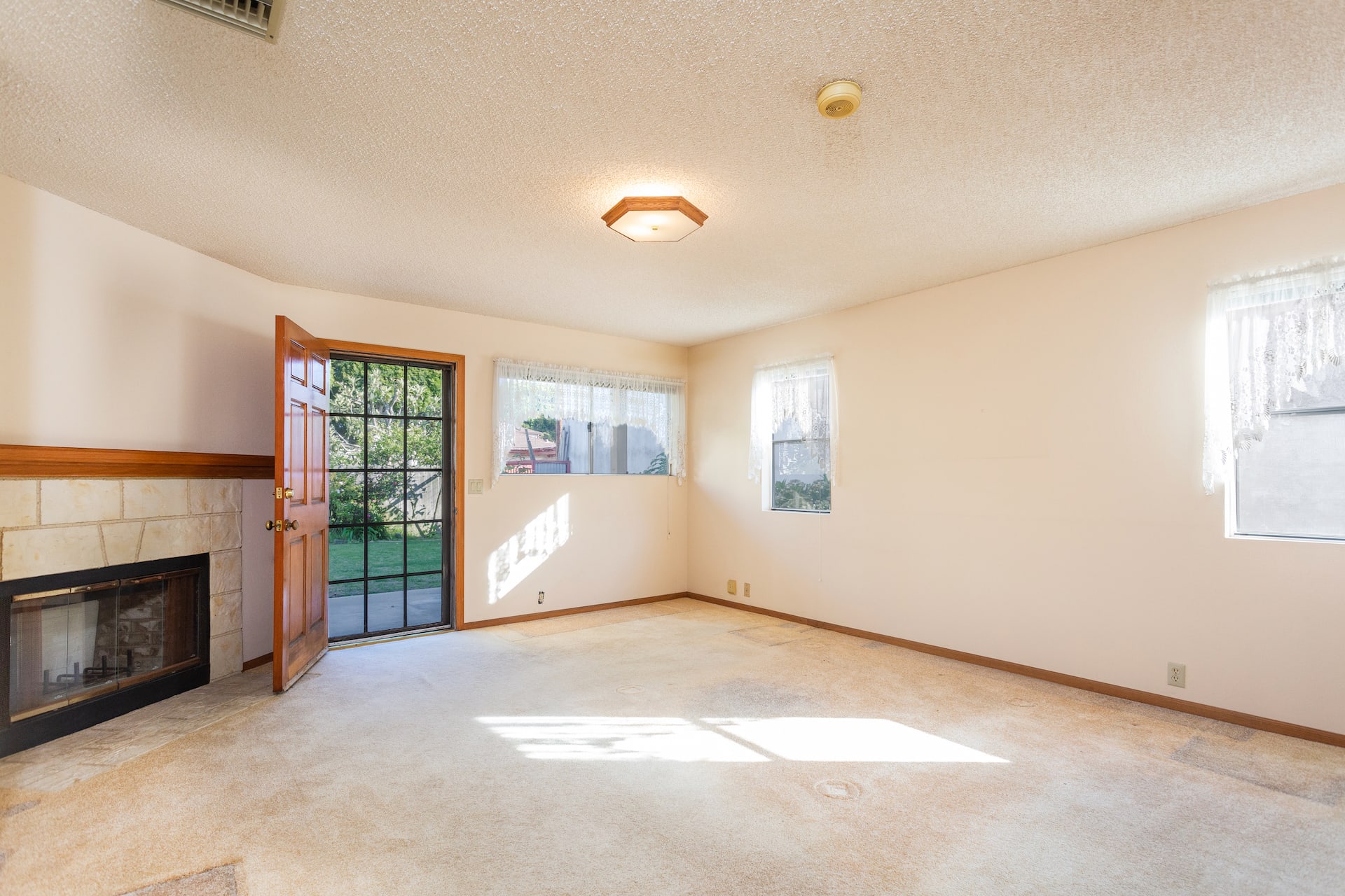 1326 Pine St, Sunset Park