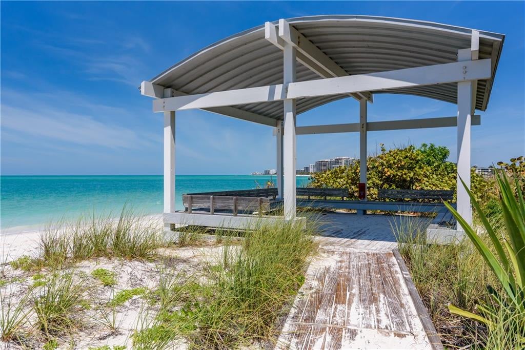 Estate on Lido Shores