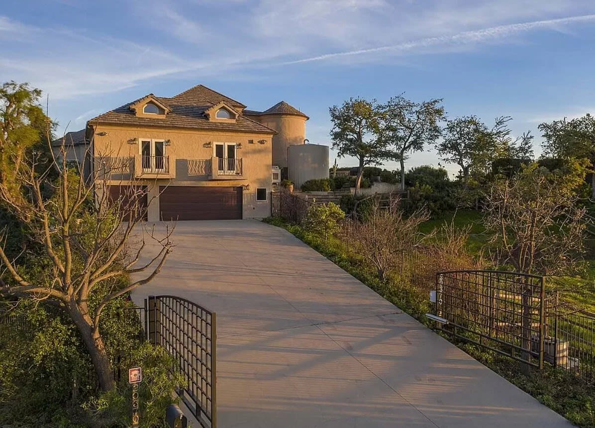 Grandeur House
