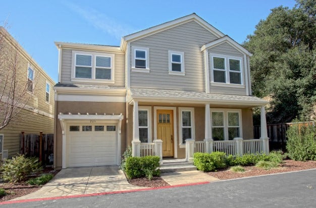 205 Creekside Village Dr