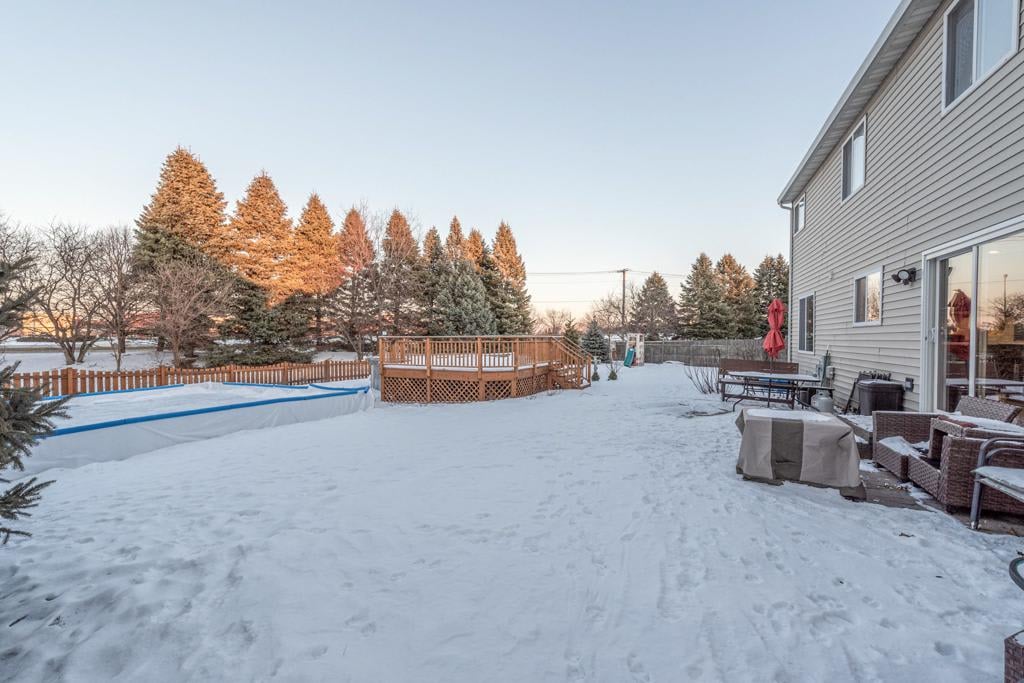 611 Woodbridge Dr 