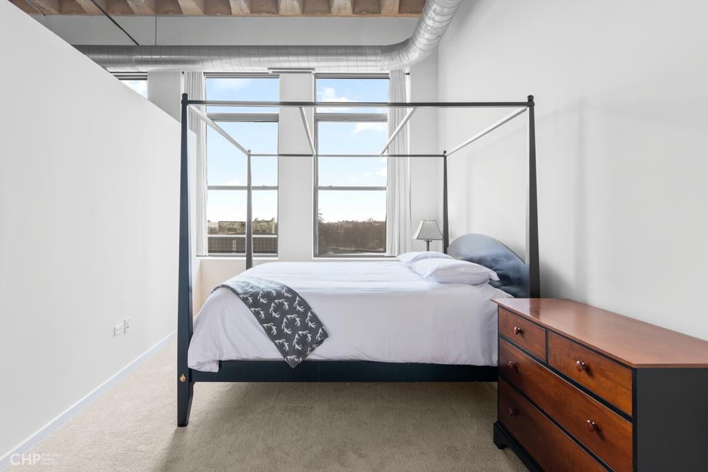 West Loop Loft: 1645 Ogden Ave, #420