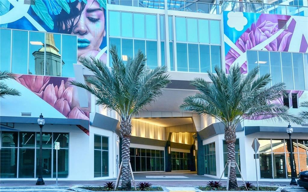 111 S Pineapple Ave #821