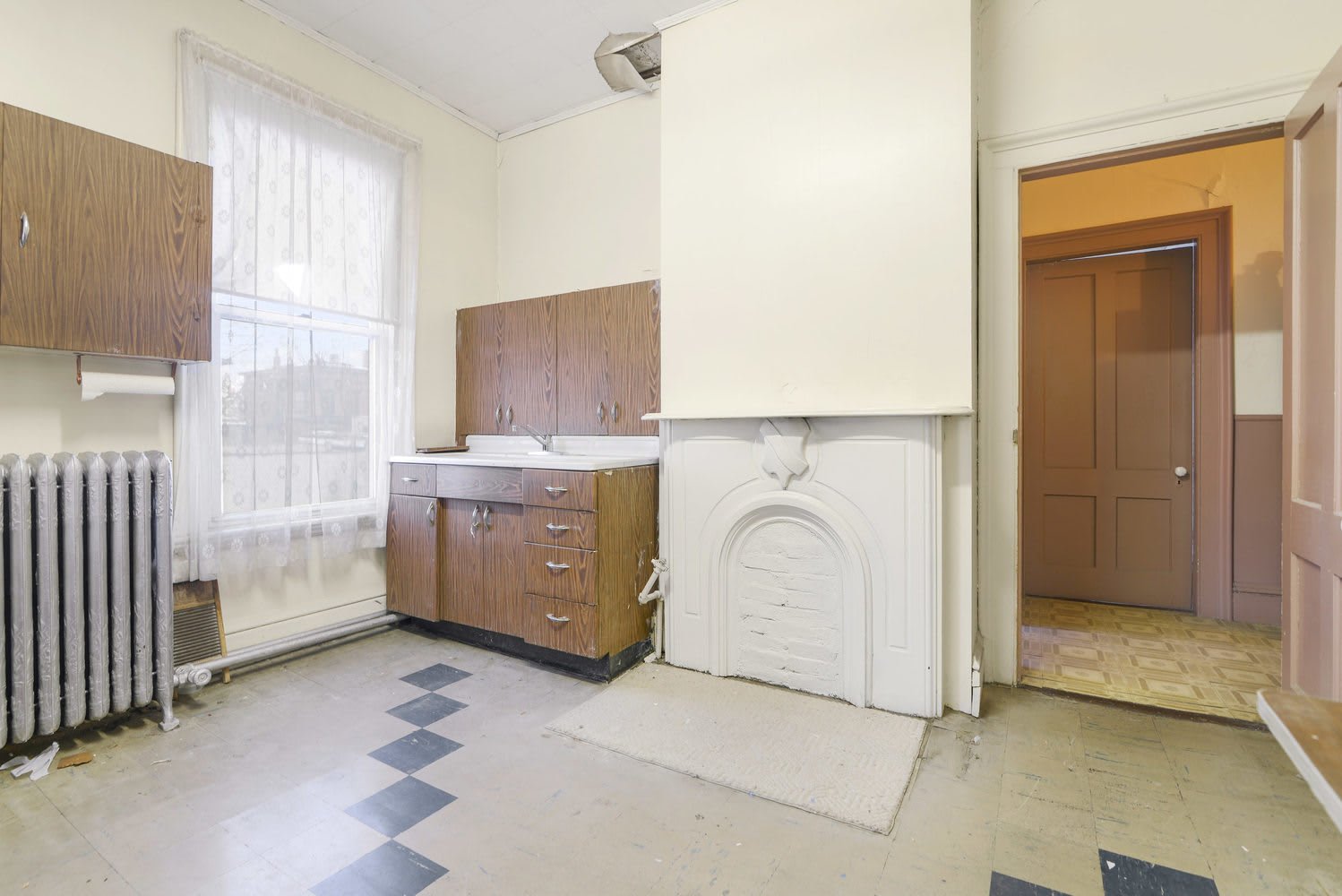26-21 9th St