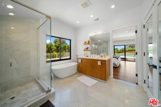 Oasis Luxe