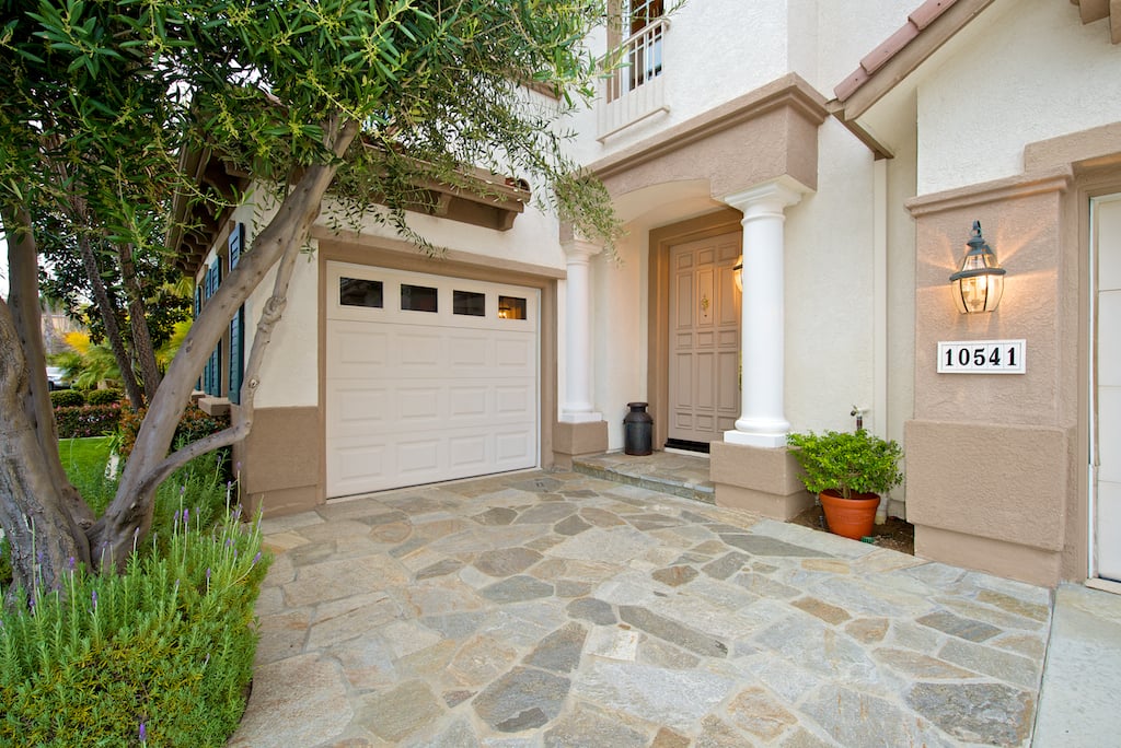 10541 Whispering Hills Lane