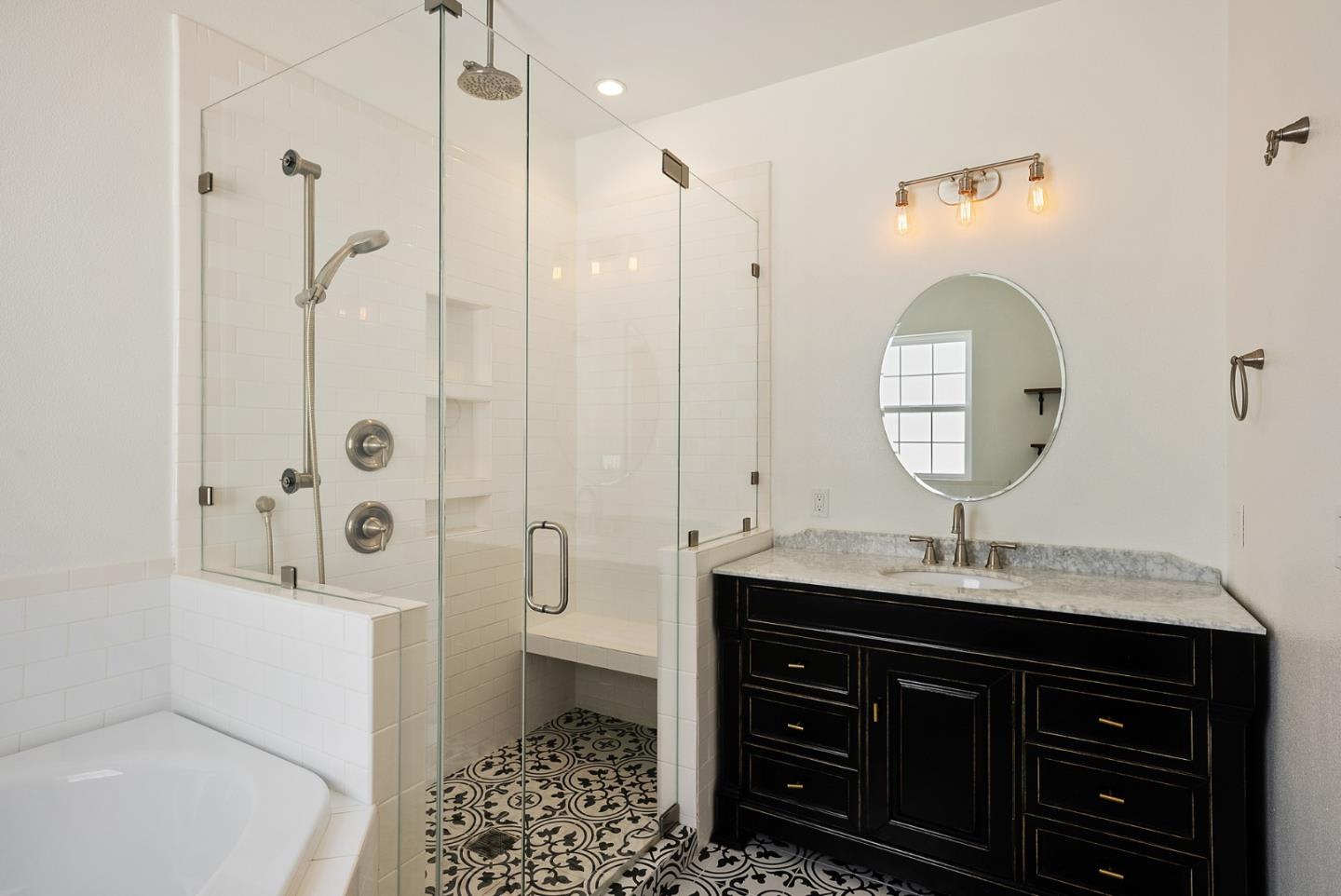 18260 Lakeview Ct Los Gatos, CA 95033