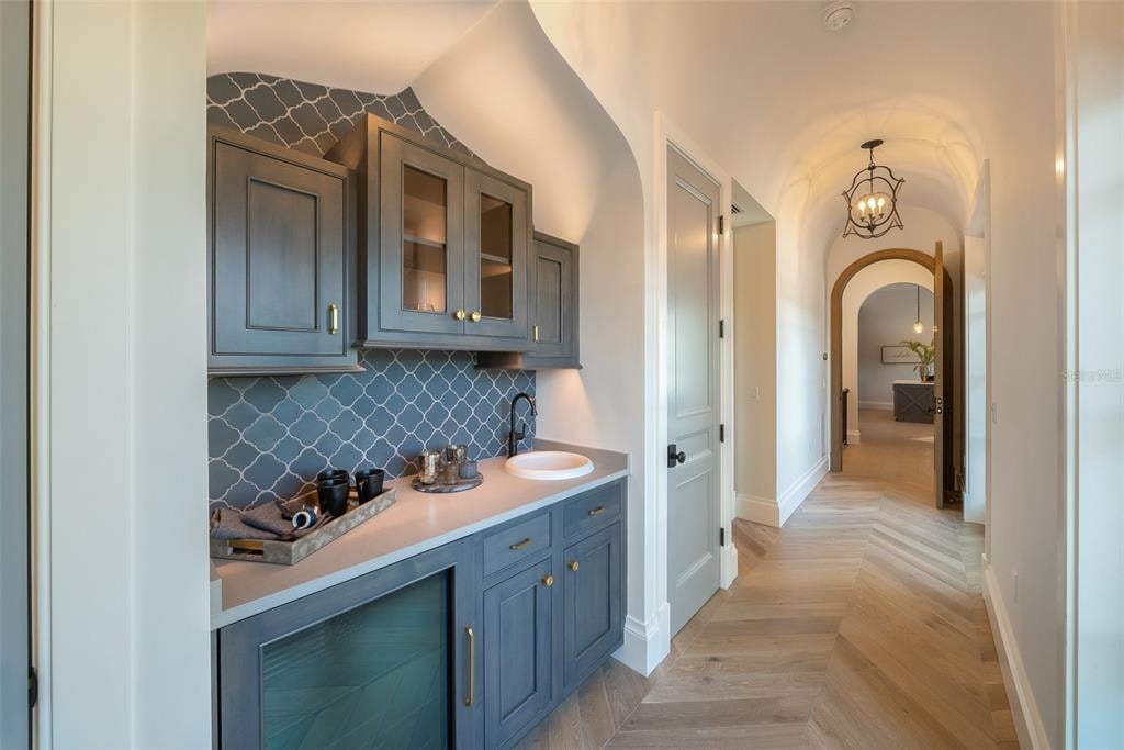 100 Beach Ave, Anna Maria