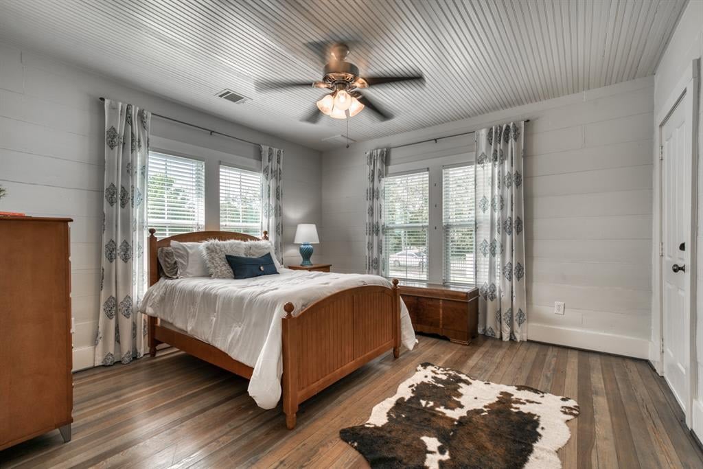 134 Houston St New Ulm, Tx 78950