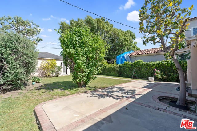 172 N Alta Vista Blvd