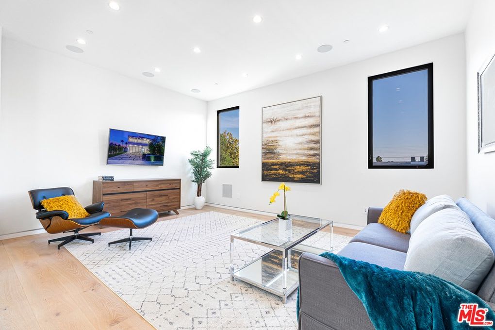 Pristine Retreat