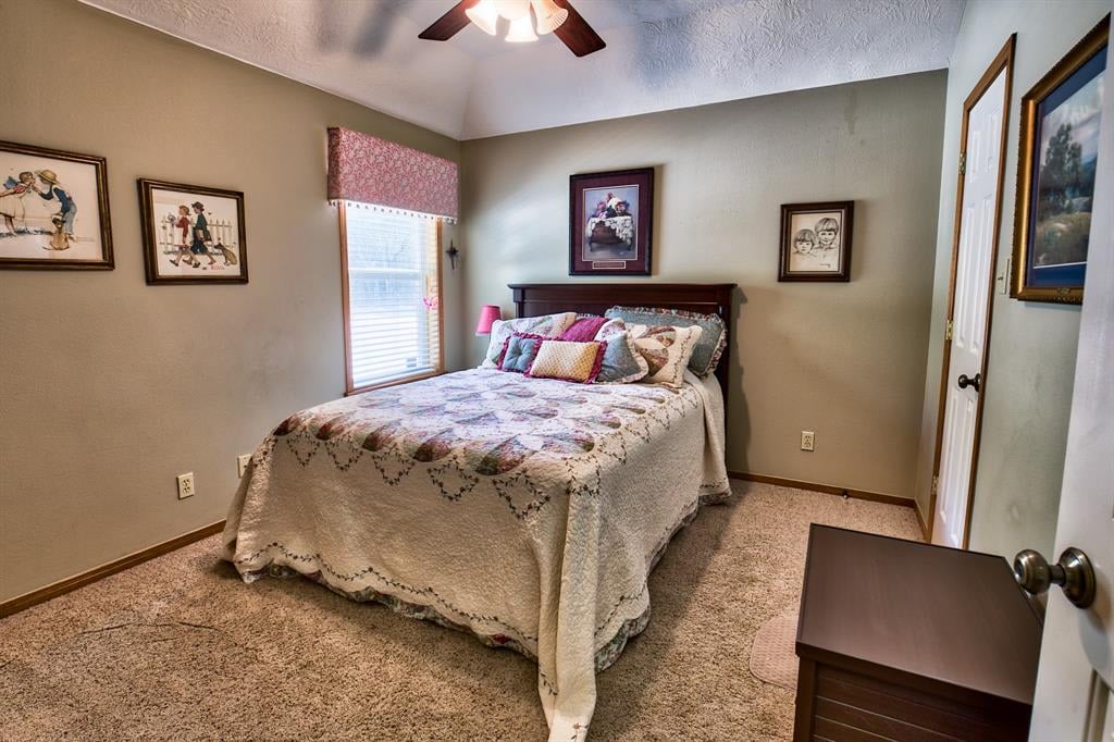 610 Post Oak Road Bellville, Tx 77418