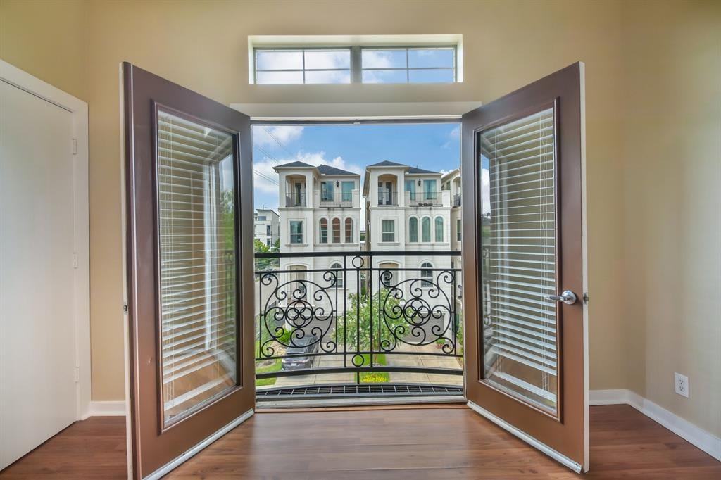 806 Jackson Hill Street Unit: 201