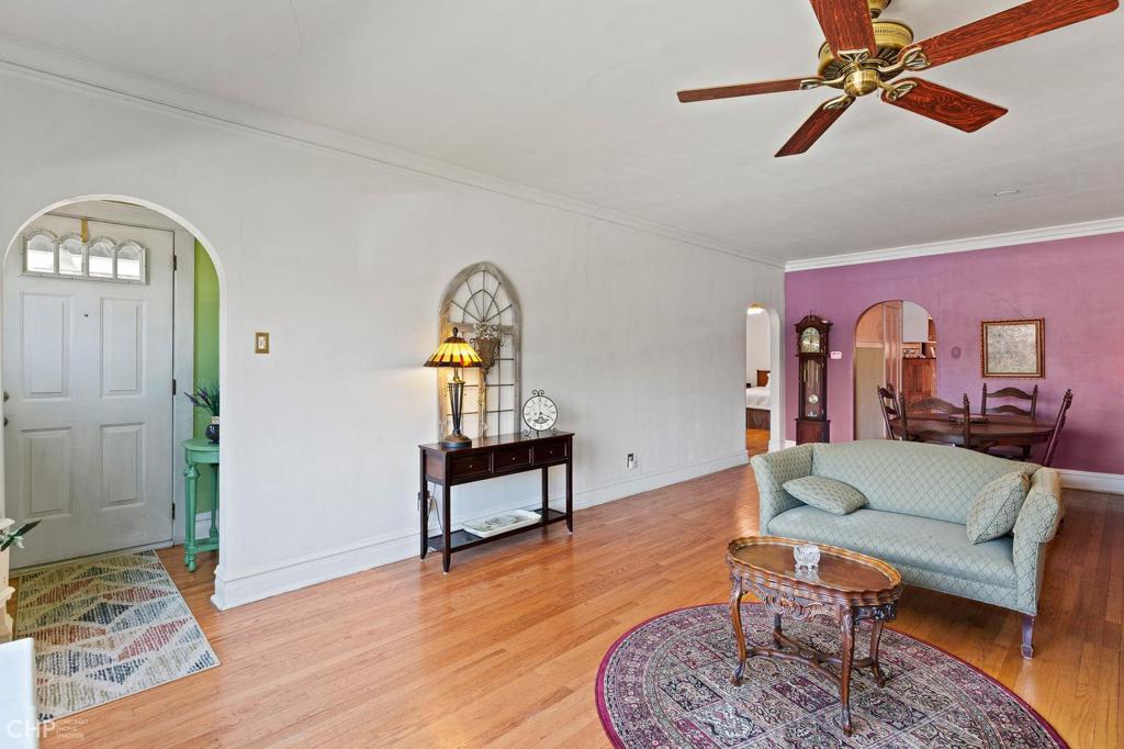 Portage Park Bungalow: 4521 N. Mason