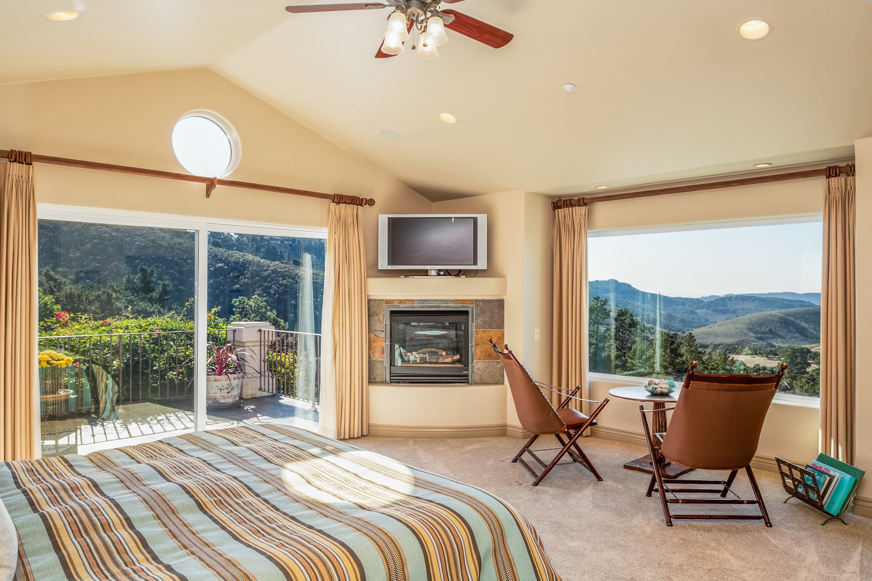 Panoramic Peninsula Views