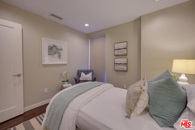 310 Washington Boulevard, Unit 506