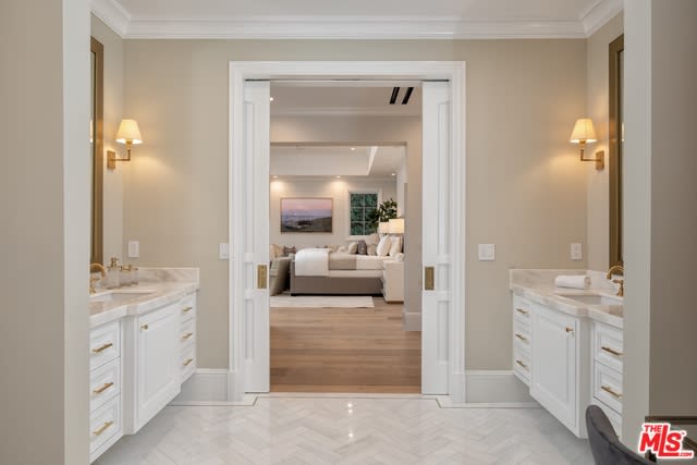 604 Walden Dr
