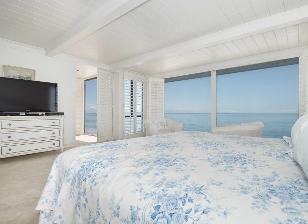 La Costa Beach Lease