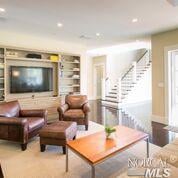 14 Fern Ave