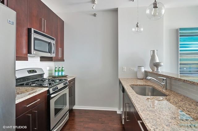 123 S Green St #1110B
