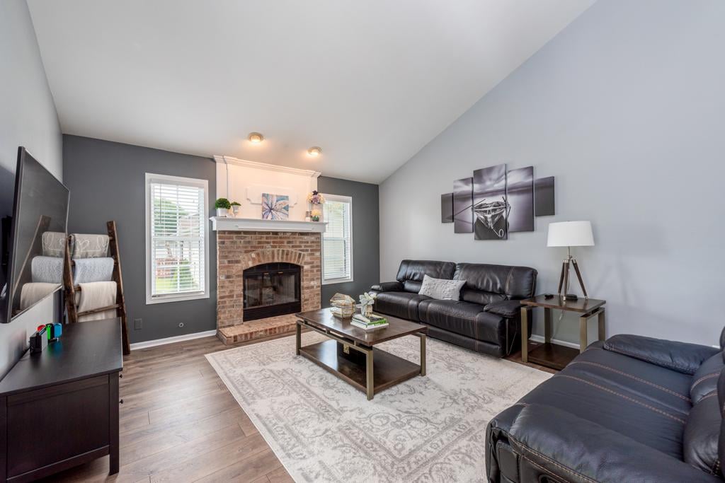 9 Horseshoe Ct