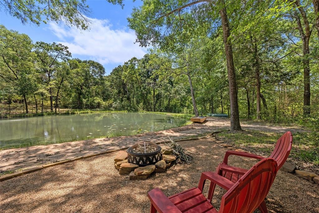 540 Walnut Dr Bellville, Tx 77418