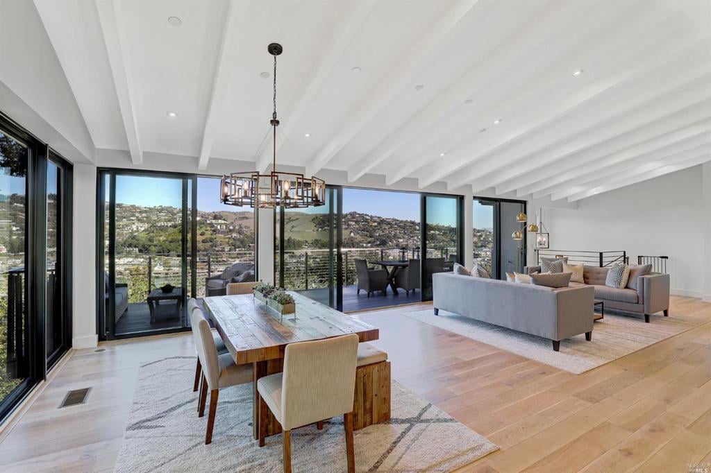 Stunning Contemporary Renovation