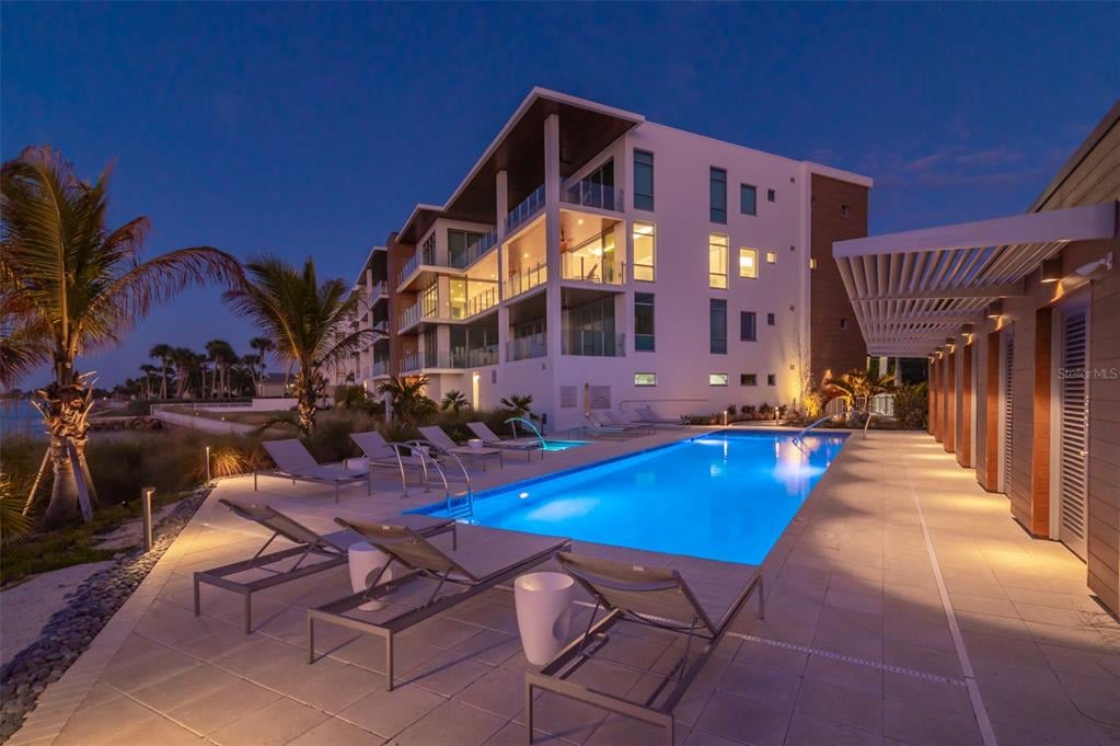 4750 Ocean Blvd, #202