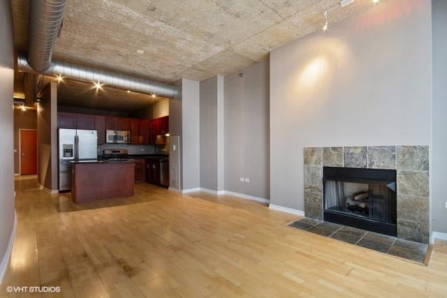 700 N Larrabee St #1312