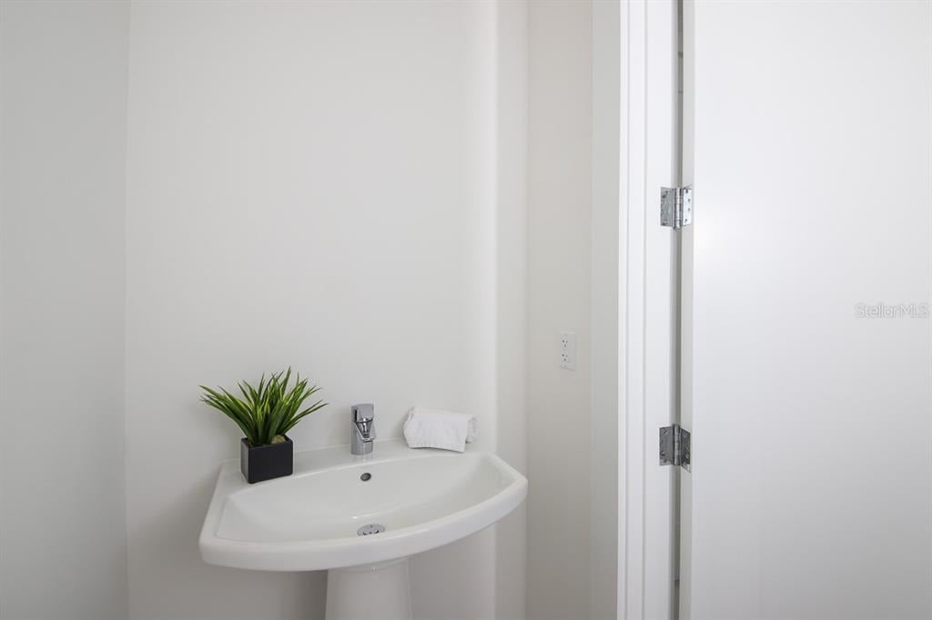 111 S Pineapple Ave Unit 812